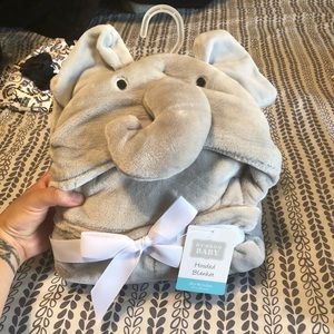 Elephant Hooded blanket ⭐️🌙